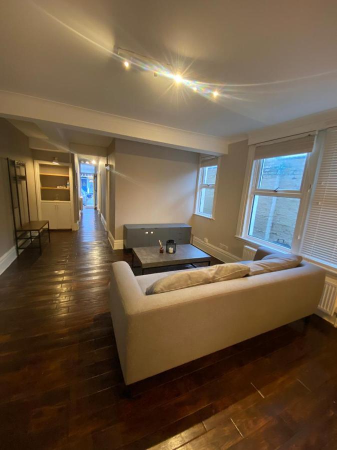 Spacious 2-Bed Apartment Londen Buitenkant foto