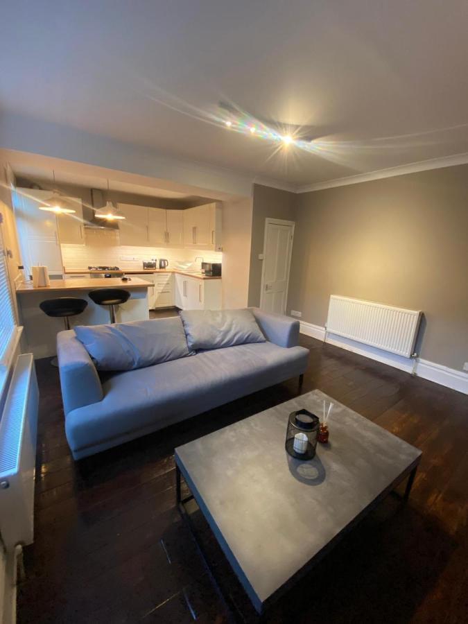 Spacious 2-Bed Apartment Londen Buitenkant foto